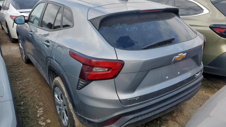 Chevrolet Trax LS 2024