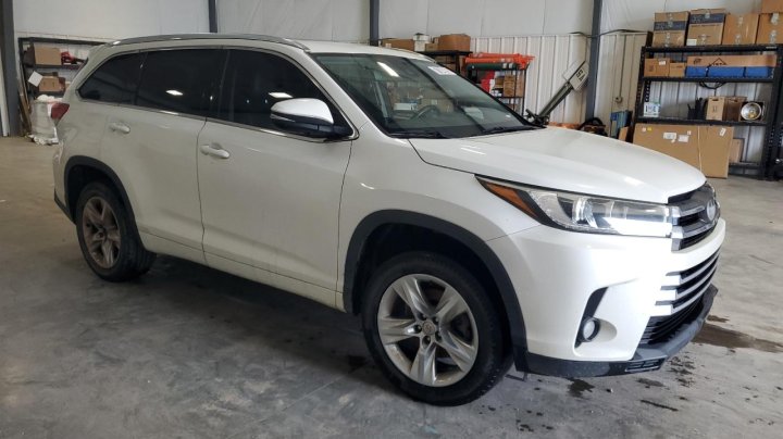 Toyota Highlander LIMITED 2017