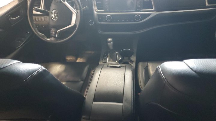 Toyota Highlander LIMITED 2017