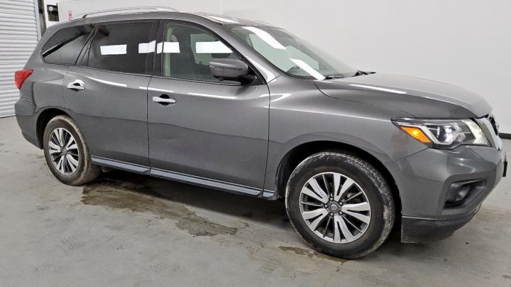 Nissan Pathfinder S 2019