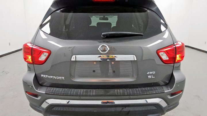 Nissan Pathfinder S 2019