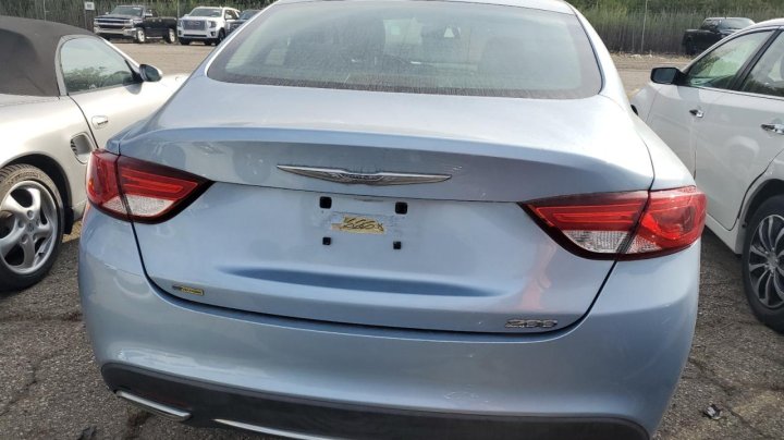 CHRYSLER 200 LIMITED 2015