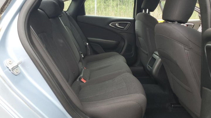 CHRYSLER 200 LIMITED 2015