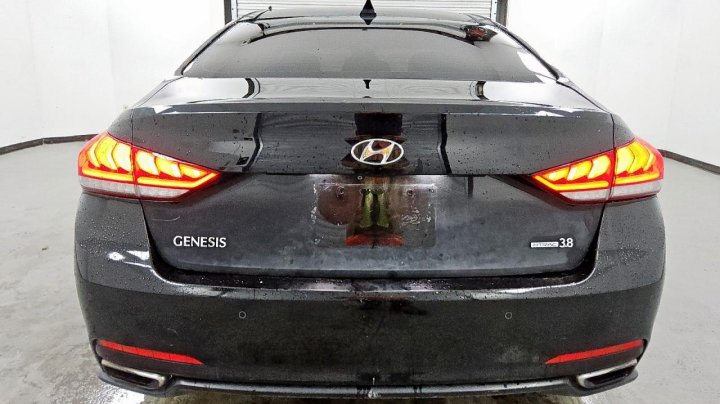 Hyundai Genesis 3.8L 2015
