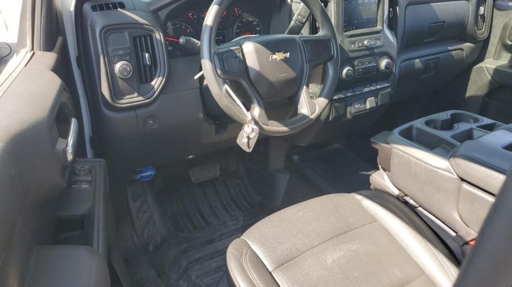 Chevrolet Silverado C1500 2023