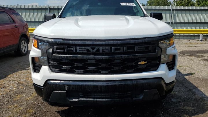 Chevrolet Silverado C1500 2023