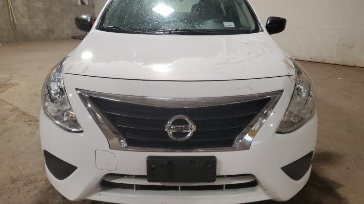 Nissan Versa S 2019