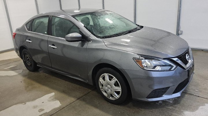 Nissan Sentra S 2017