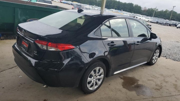 Toyota Corolla LE 2025