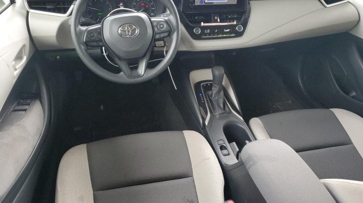 Toyota Corolla LE 2025