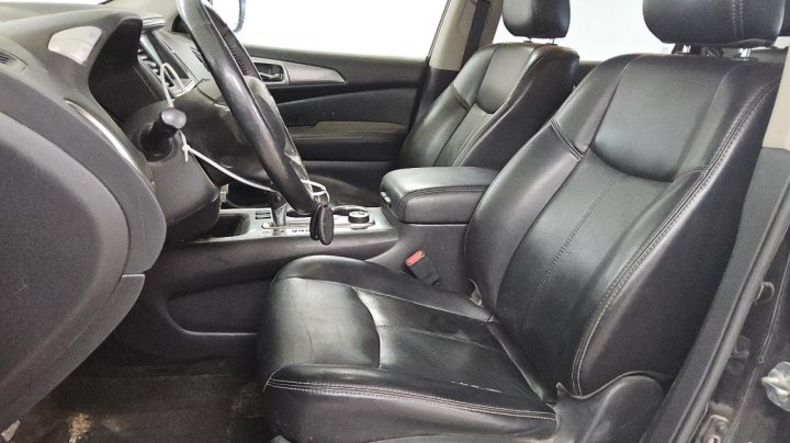 Nissan Pathfinder S 2019