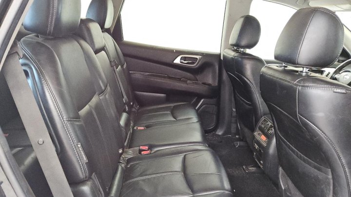 Nissan Pathfinder S 2019