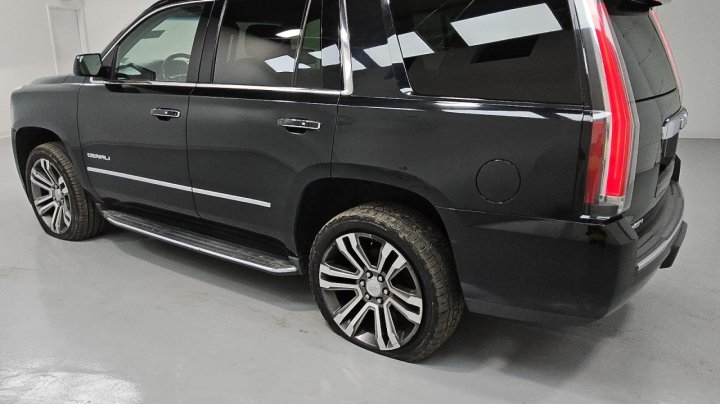 GMC YUKON DENALI 2017