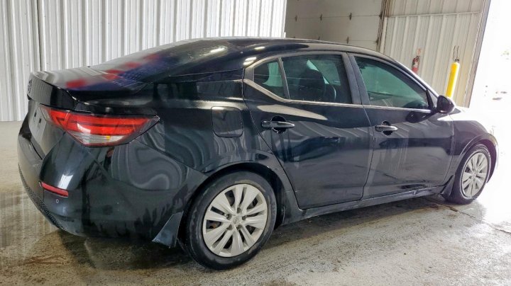 Nissan Sentra S 2022