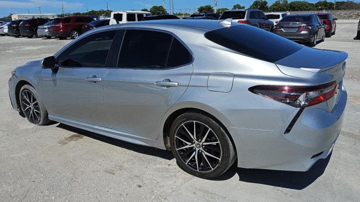Toyota Camry SE NIGHT SHADE 2023