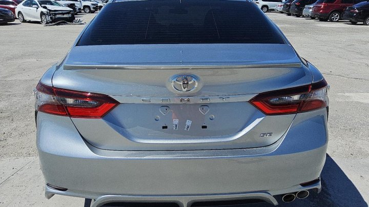 Toyota Camry SE NIGHT SHADE 2023