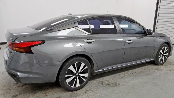 Nissan Altima SV 2022