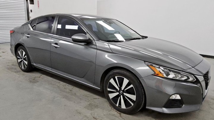 Nissan Altima SV 2022