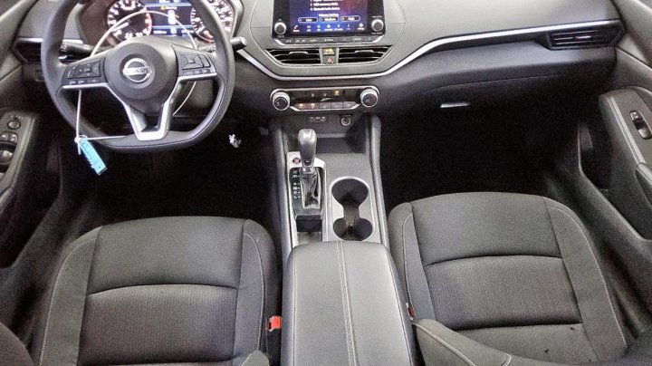 Nissan Altima SV 2022