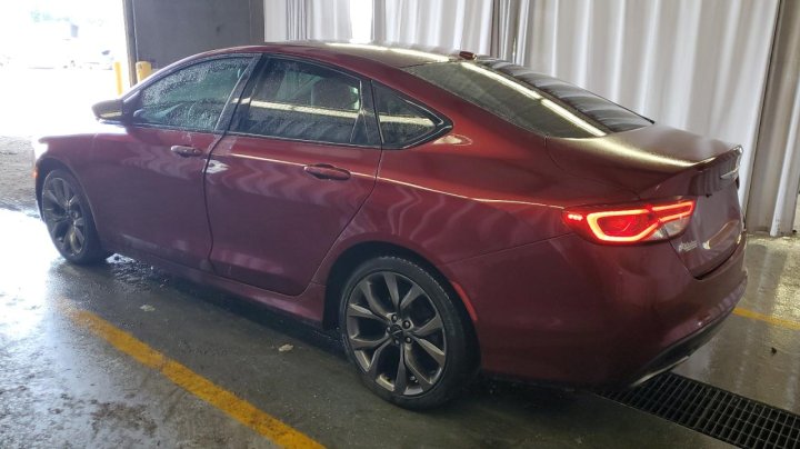 CHRYSLER 200 S 2015