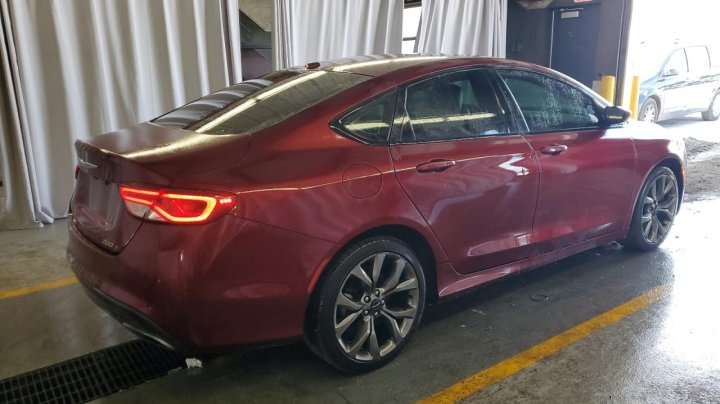 CHRYSLER 200 S 2015