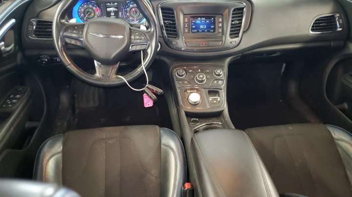 CHRYSLER 200 S 2015
