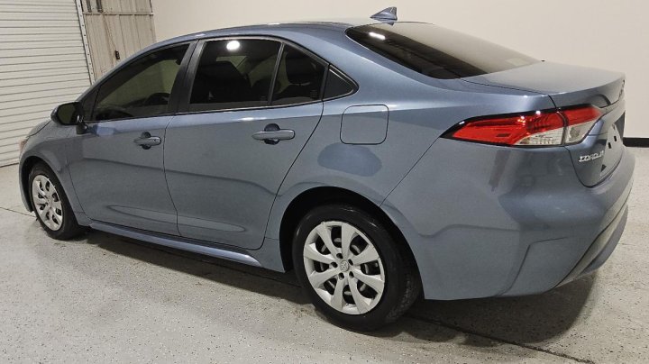 Toyota Corolla LE 2021