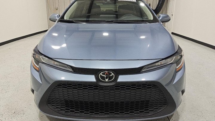 Toyota Corolla LE 2021