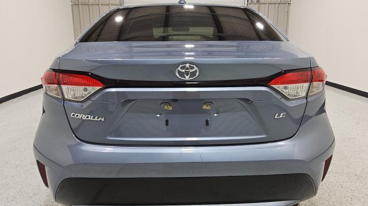 Toyota Corolla LE 2021