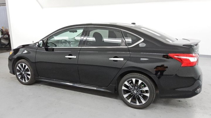 Nissan Sentra S 2017