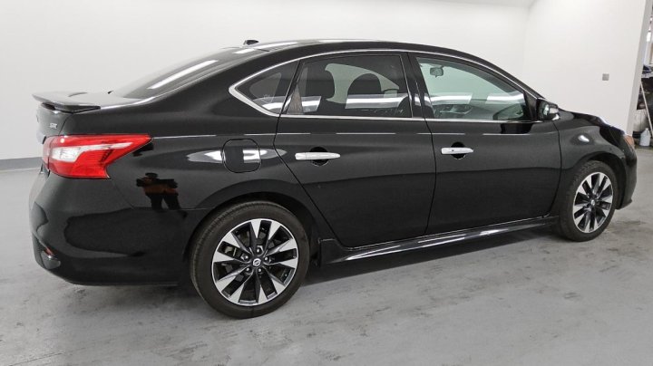 Nissan Sentra S 2017