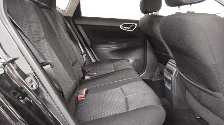 Nissan Sentra S 2017