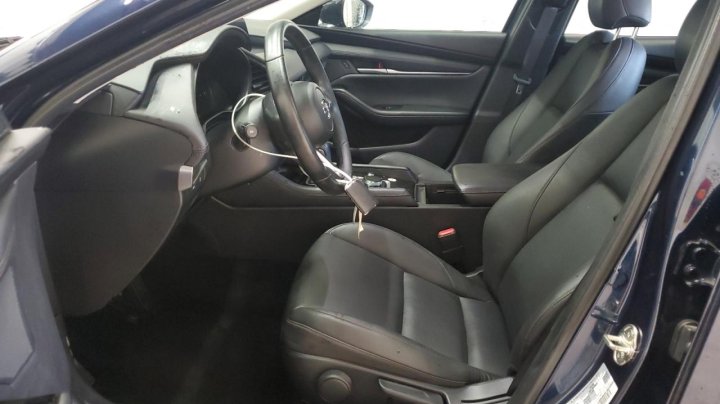 Mazda 3 SELECT SPORT 2025