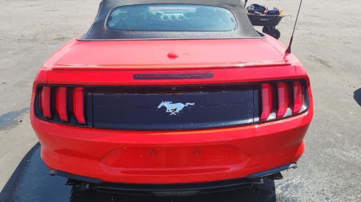 Ford MUSTANG  2023