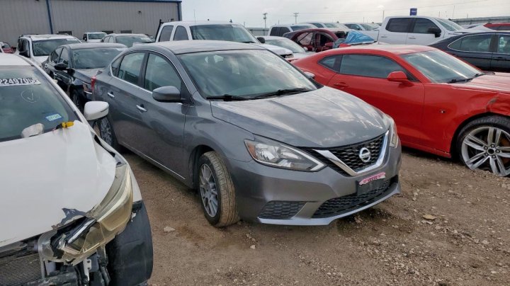 Nissan Sentra S 2016