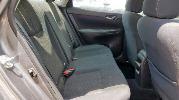 Nissan Sentra S 2016