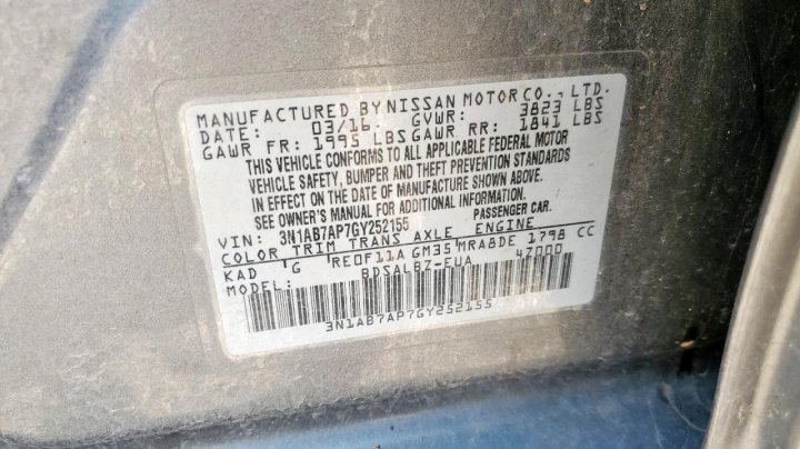 Nissan Sentra S 2016