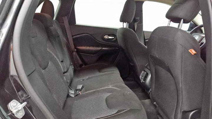 JEEP Cherokee LATITUDE 2016