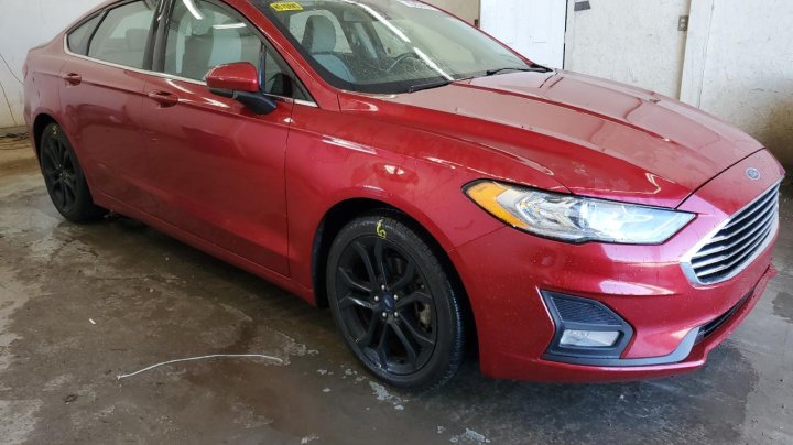 Ford FUSION SE 2020