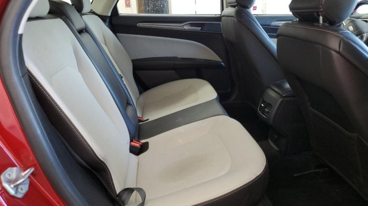 Ford FUSION SE 2020