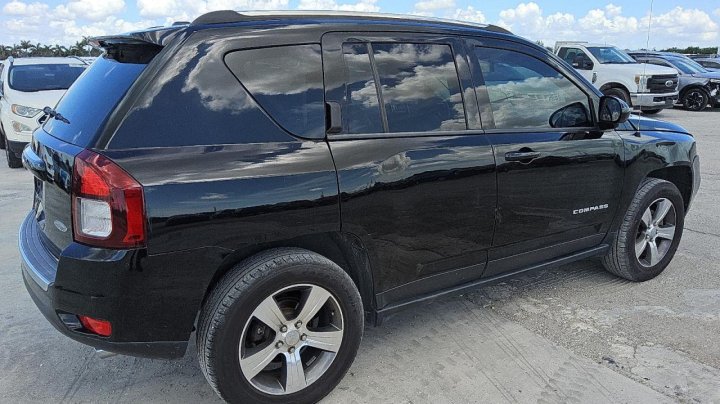 JEEP COMPASS LATITUDE 2017