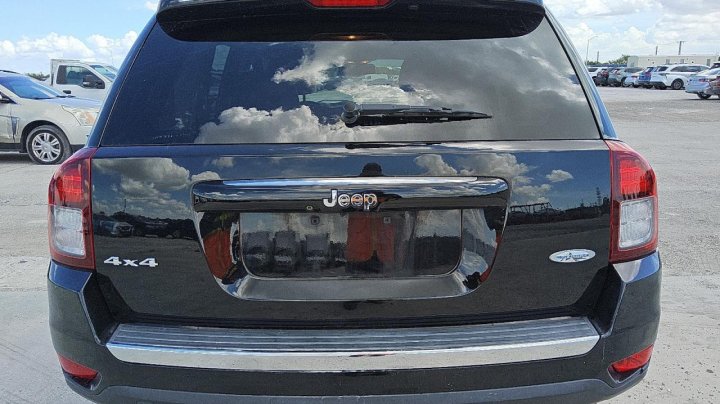 JEEP COMPASS LATITUDE 2017