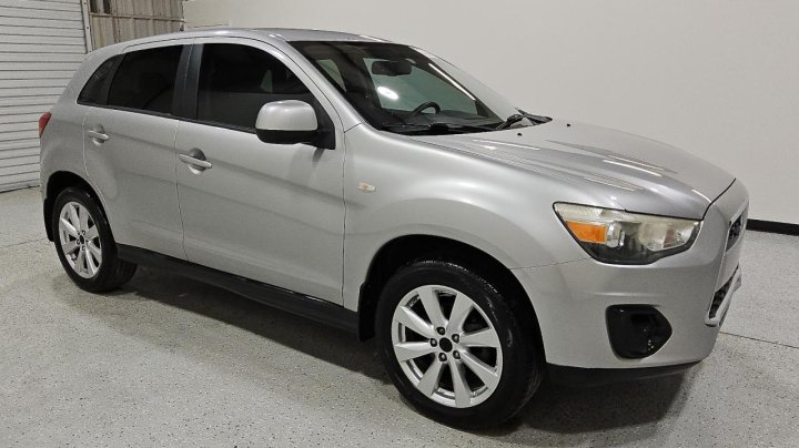 Mitsubishi OUTLANDER SPORT ES 2015