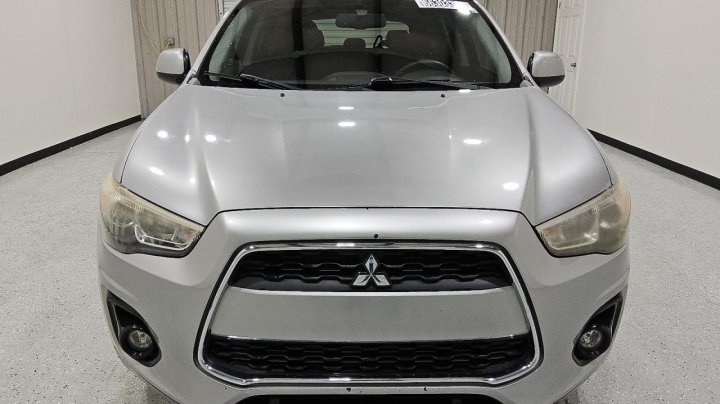 Mitsubishi OUTLANDER SPORT ES 2015