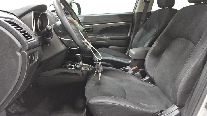 Mitsubishi OUTLANDER SPORT ES 2015
