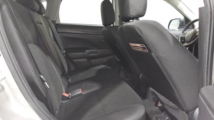 Mitsubishi OUTLANDER SPORT ES 2015