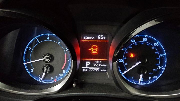 Toyota Corolla L 2015