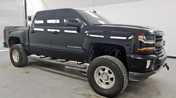 Chevrolet Silverado K1500 LT 2018