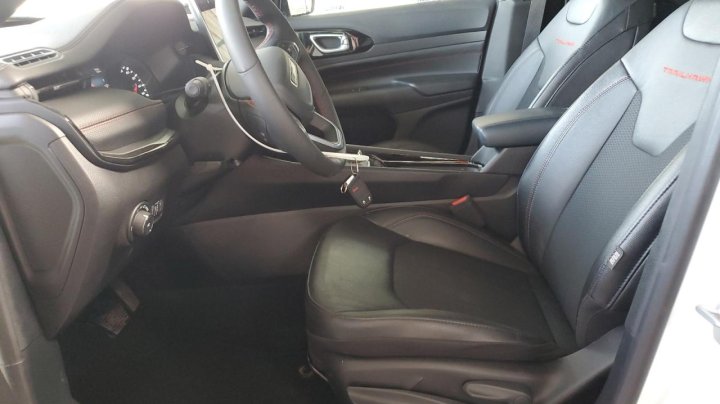 JEEP COMPASS TRAILHAWK 2025