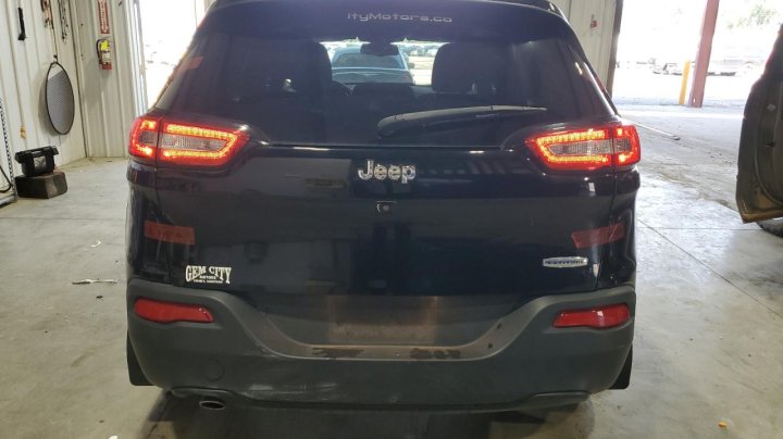 JEEP Cherokee LATITUDE 2017